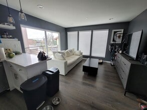 Building Photo - 1276 1/2 Ricardo St