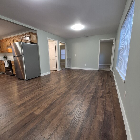 Building Photo - 25 Lyles Rd