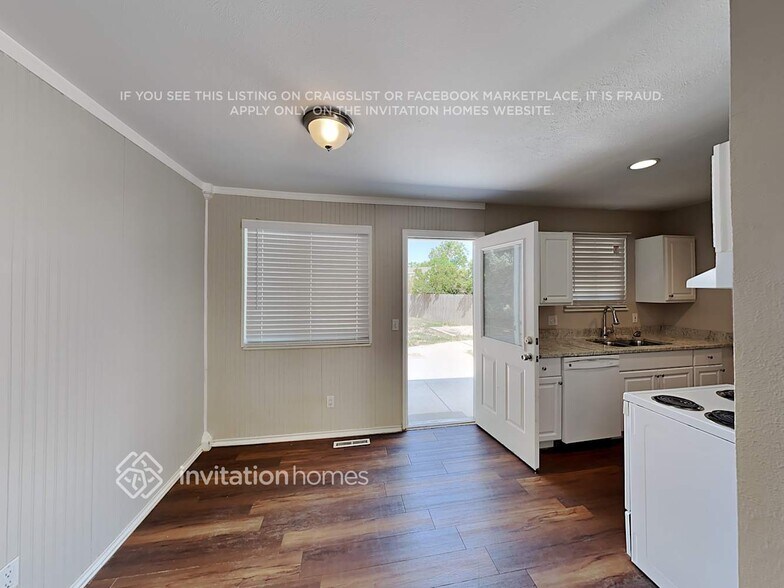 Building Photo - 9701 W 104th Dr