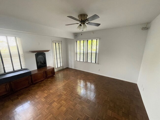 Building Photo - Charming Midtown Ventura Home