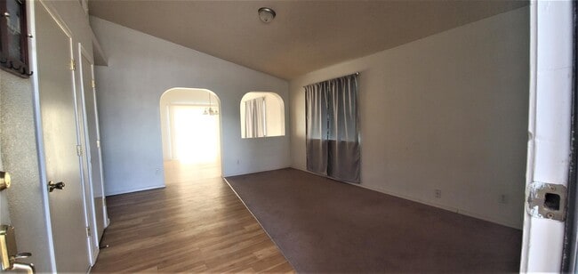 Building Photo - 3400 Tierra Cromo Rd