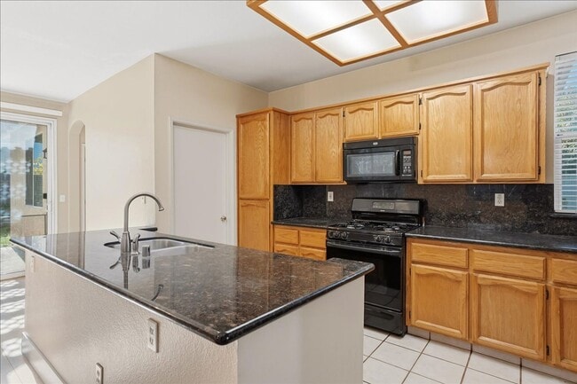 Building Photo - 3424 Babson Dr