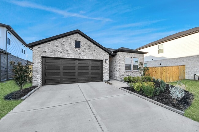 Building Photo - 21811 Tallulah River Dr