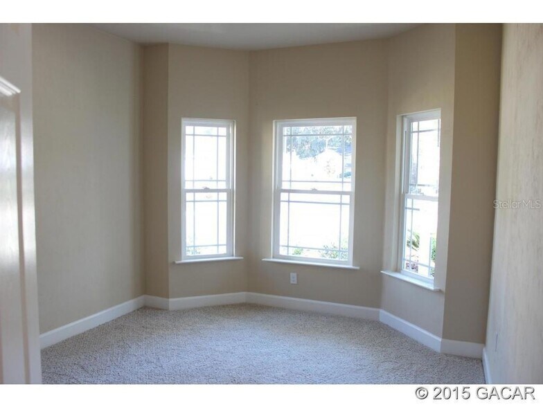 Building Photo - 1731 SW 66th Dr