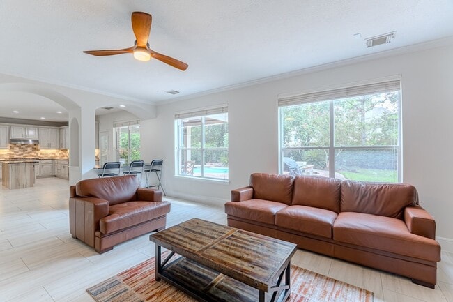 Building Photo - 7 Stickley Ct