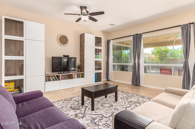 Building Photo - 423 E Mead Dr