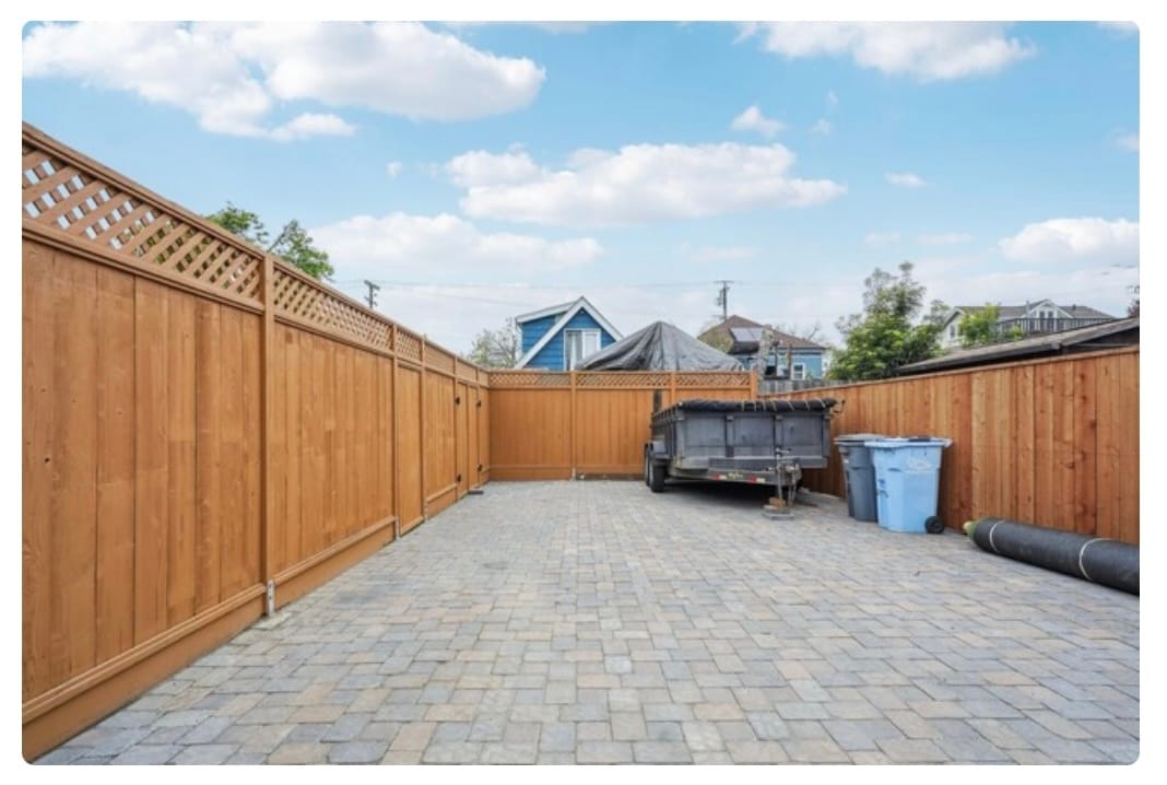 Building Photo - 1428 7th St