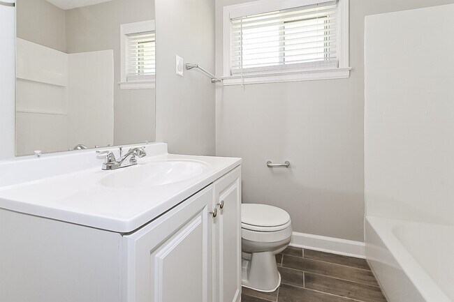 Building Photo - 1695 Myrna Ln