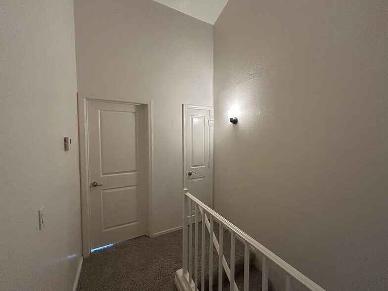 Building Photo - 7801 N 44th Dr
