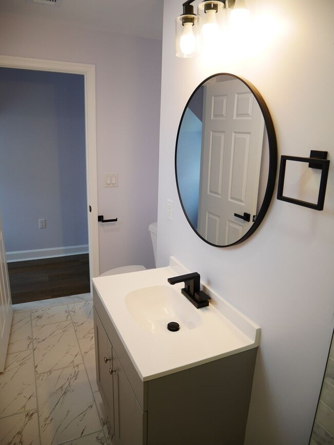 Building Photo - Modern Comfort Meets Prime Location: 3-Bedroom, 4-Bathroom Gem in Parkville, MD!