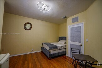 Building Photo - 20480 NW 9th Pl