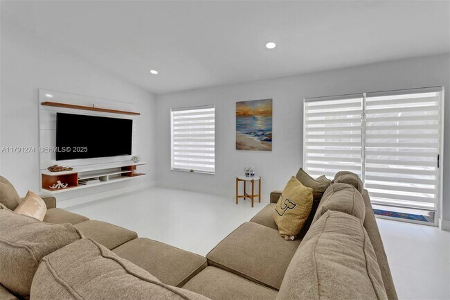 Building Photo - 172 Plantation Cir