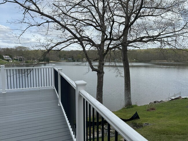 Building Photo - 105 Standish Rd