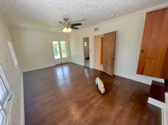 Building Photo - 302 Fordham Dr