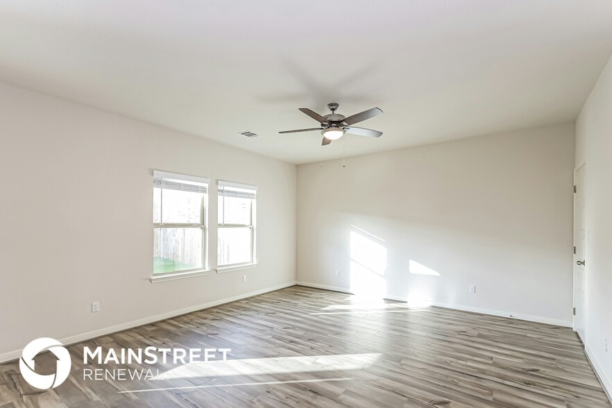 Building Photo - 1402 Arcadian Lily