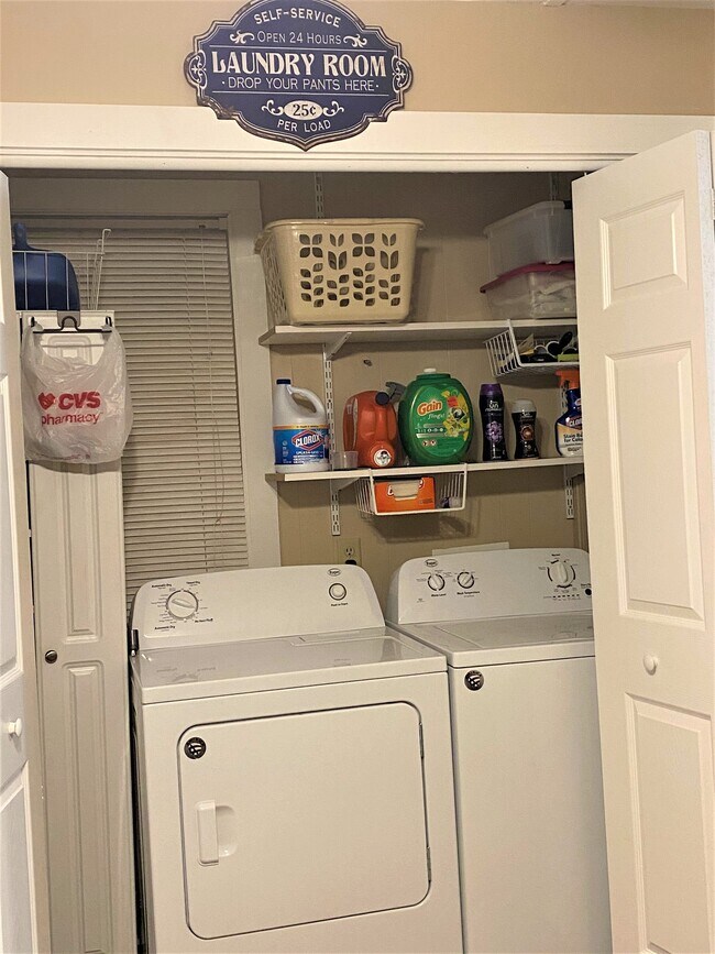 laundry room - 211 S Navy Blvd