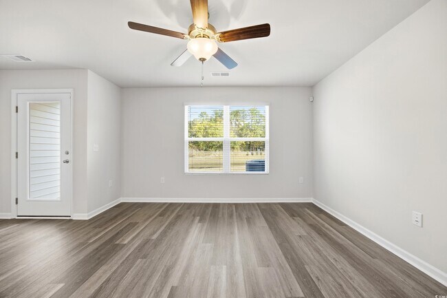 Building Photo - 322 Honeystone St