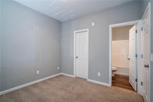 Building Photo - 208 Oconee Way