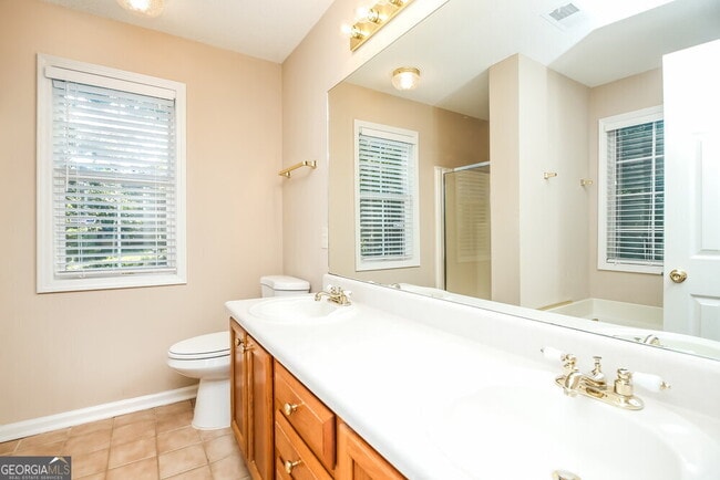 Building Photo - 6857 Robinwood Trail