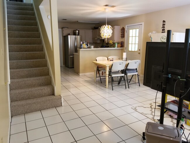 Building Photo - 2173 Timberwood Cir S