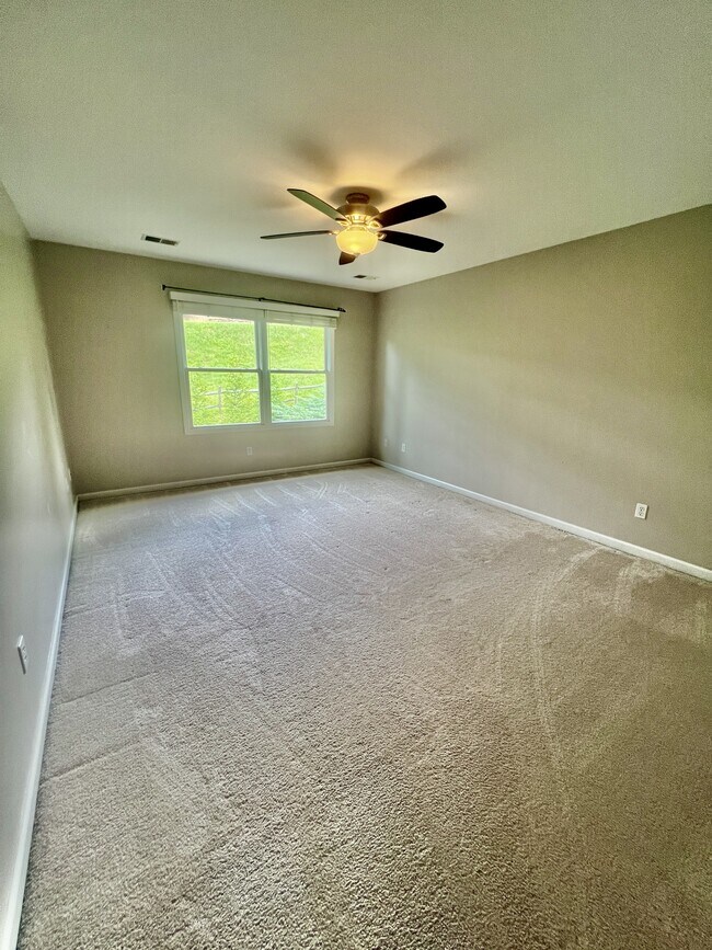 Building Photo - 171 Windwood Dr