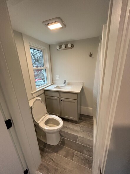 Bathroom - 73 Essex St