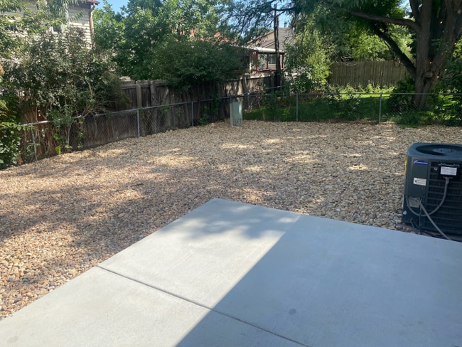 Building Photo - 9120-9122 Osceola St