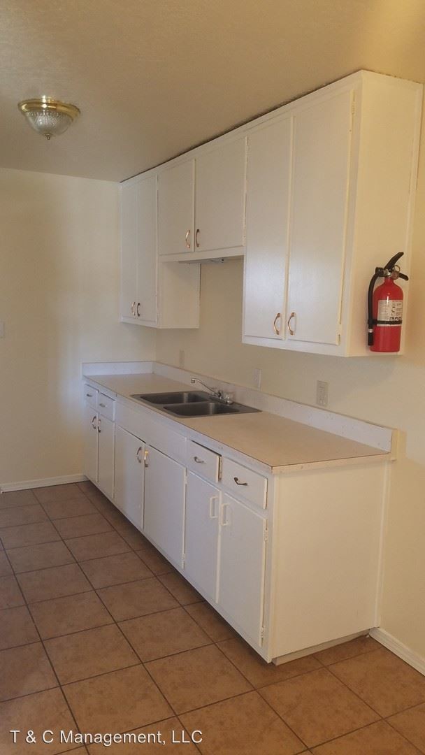 Building Photo - 3803 Aspen Ave NE