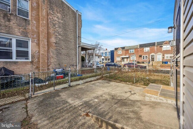 Building Photo - 4602 Longshore Ave