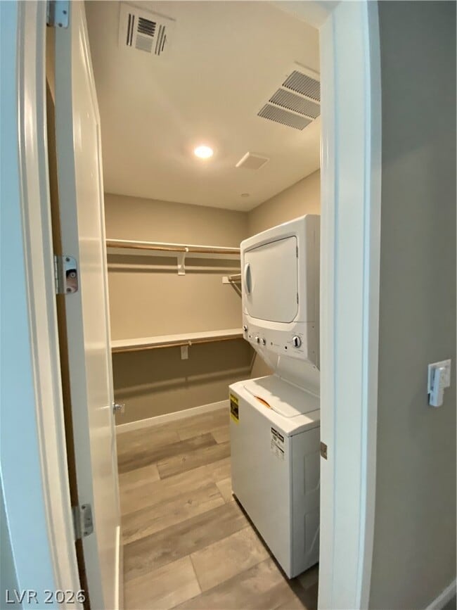 Building Photo - 695 Daylight Ridge Ct