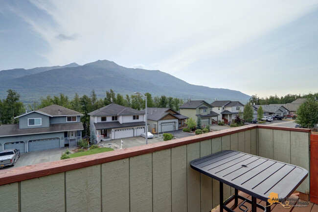 Building Photo - Eagle Crossing w/ Mountain Views