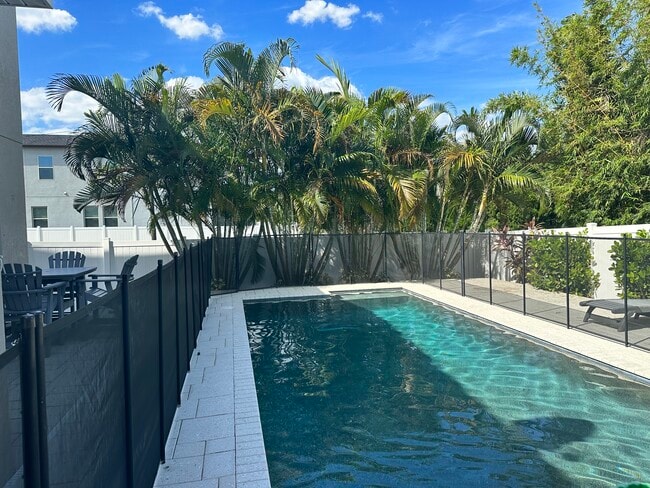 Building Photo - 7602 S Kissimmee St