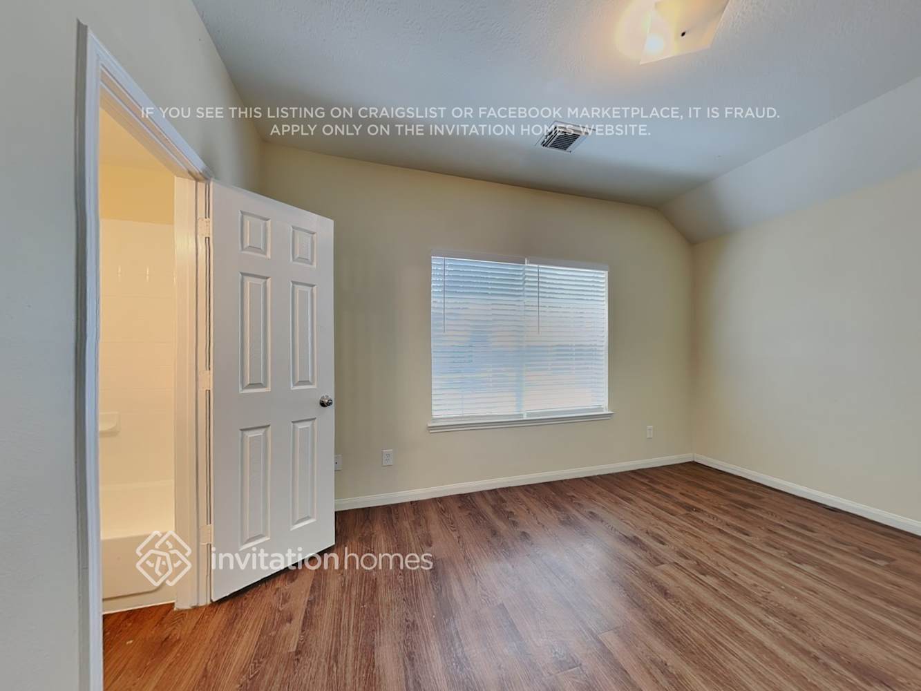 Building Photo - 6425 Mountain Pines Ln
