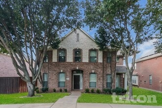 Building Photo - 8698 Fisher Dr