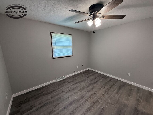 Building Photo - 1712 Garden Dr