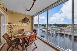 Building Photo - 3050 NE 48th Ct