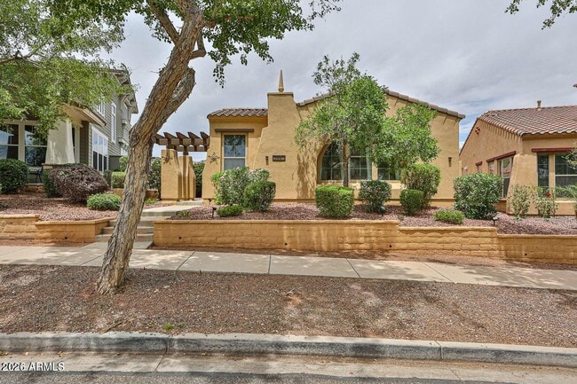 Building Photo - 3950 N Edith Way