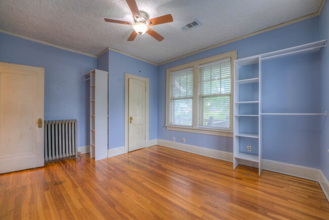 Building Photo - 296 N. Willett