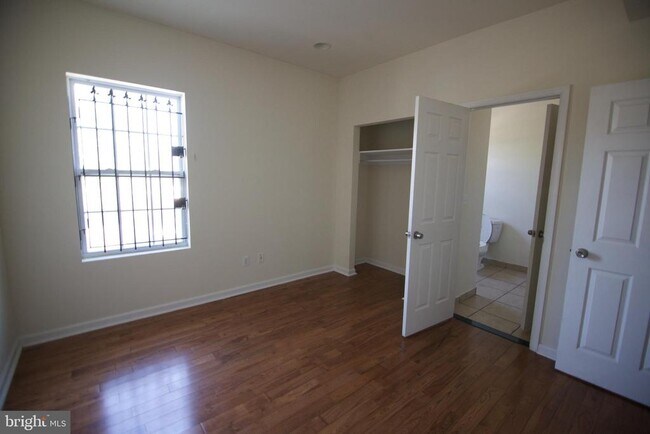 Building Photo - 1858 N 16th St