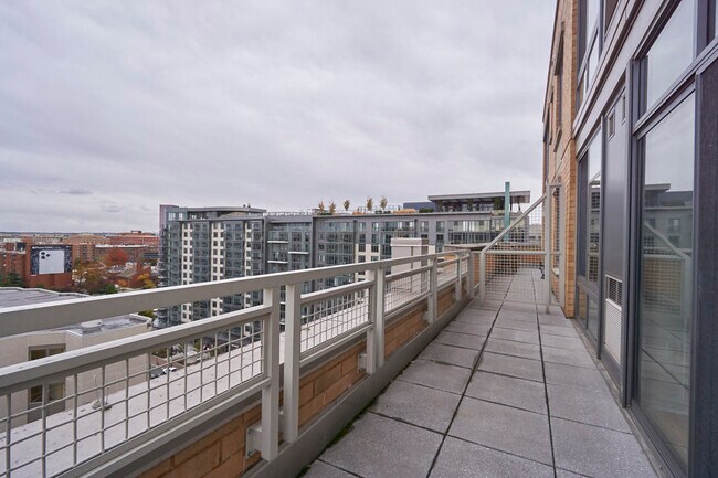 Building Photo - 475 K St NW