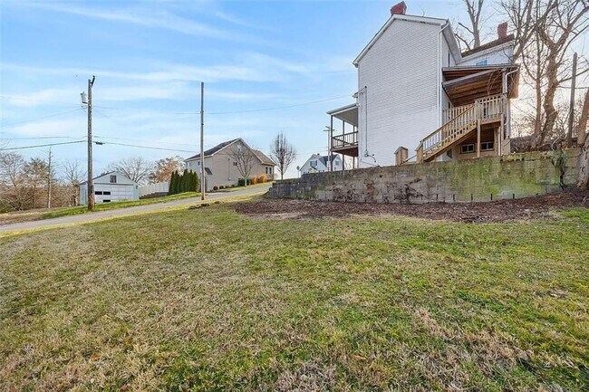 Building Photo - Beautiful 3 bedroom, 2 full bathroom home for rent in the Oakland area AVAILABLE NOW!