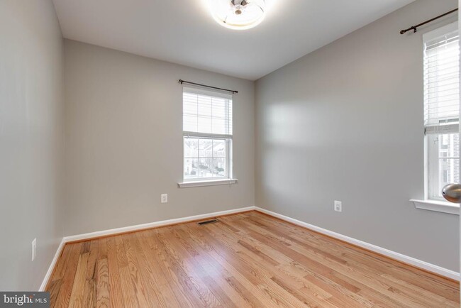 Building Photo - 1038 Ironwood Ln