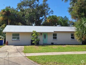 Building Photo - 3BR 2BA EDGEWATER HOME FOR RENT, HALF ACRE...