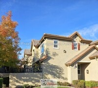 Building Photo - 3 Bed 3 Bath + Loft | EV Charger | Large Private Patio | Rivage in the Parkway