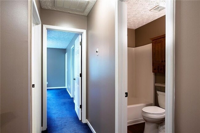 Building Photo - 312 Pieris Dr