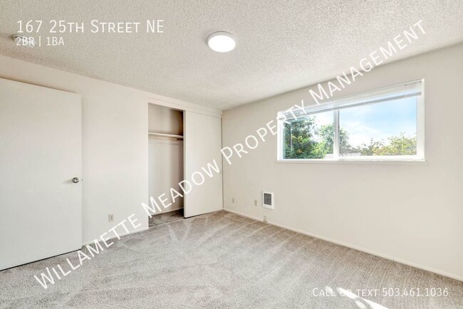 Building Photo - Spacious 2-Bedroom Upstairs Apartment with...