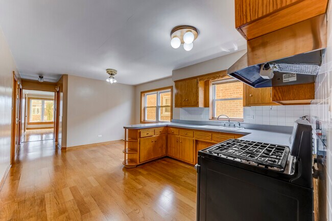 Building Photo - 5328 Latrobe Ave