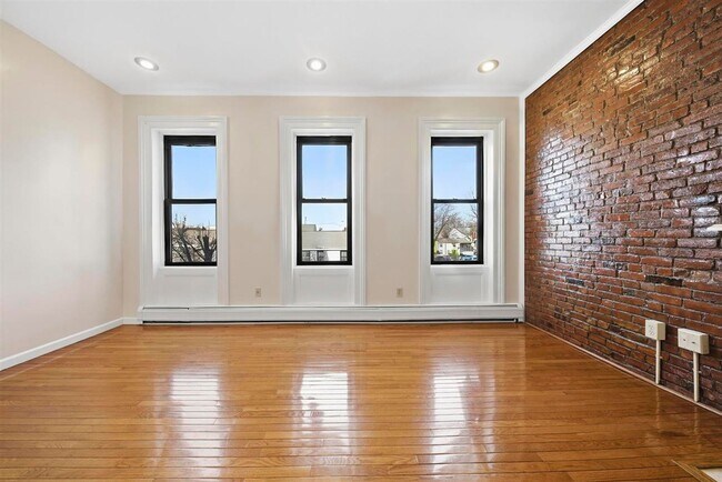 Building Photo - 800 Ocean Ave