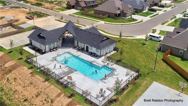 Building Photo - 1420 Florentine Rd
