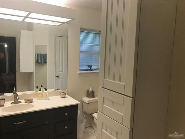 Building Photo - 35 N 41st St